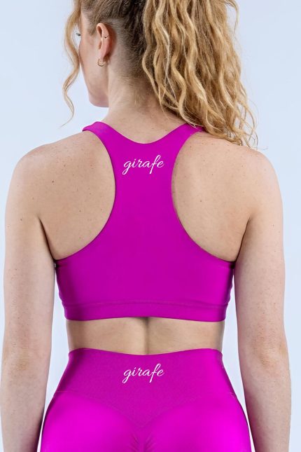 Vista trasera del top deportivo Electric Purple para mujer de Girafe Canarias